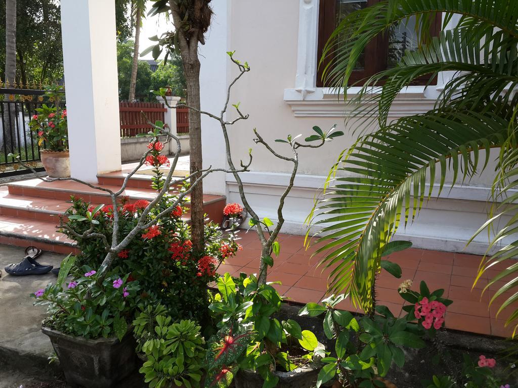 A Tee Guesthouse Luang Prabang Exterior foto