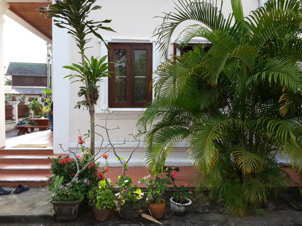 A Tee Guesthouse Luang Prabang Exterior foto
