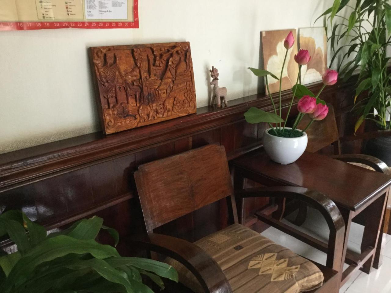 A Tee Guesthouse Luang Prabang Exterior foto